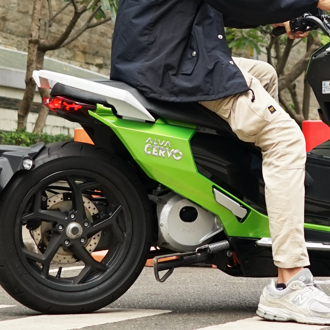 Charging Station ALVA X Kopi Kenangan Berikan Promo untuk Pengguna Cervo