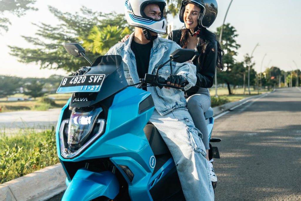 Daftar Harga Motor Listrik Tanpa Subsidi