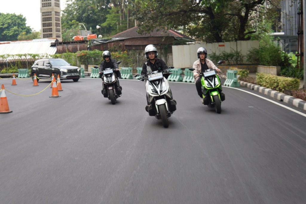 Komunitas sepeda motor listrik