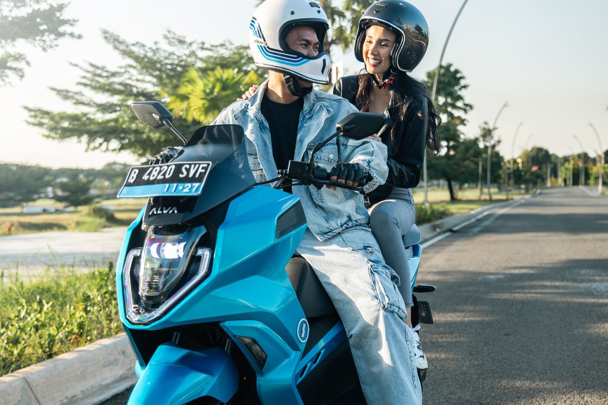 Tips Silaturahmi Keliling Kota dengan Motor Listrik ALVA Saat Lebaran