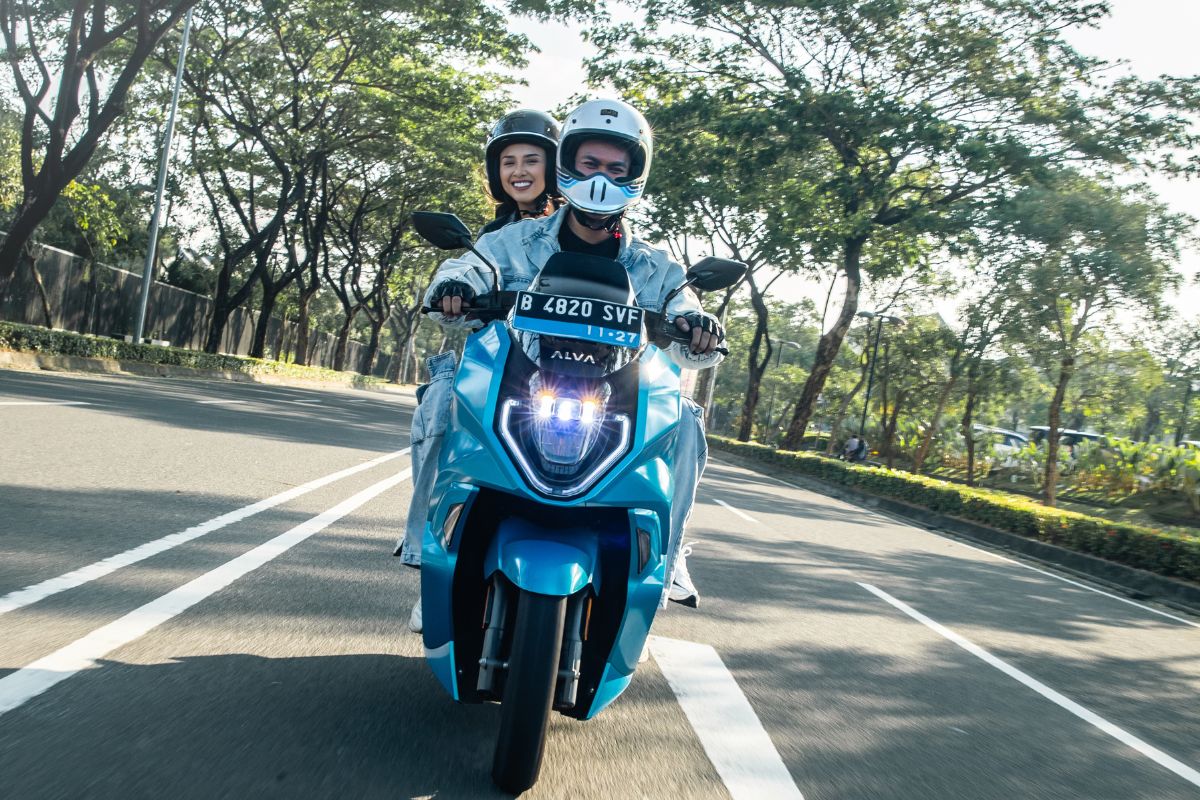 Keliling Kampung Saat Lebaran Aman dan Nyaman Pakai Motor Listrik